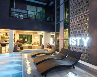 Isty Hotel - Chiang Mai - Pool