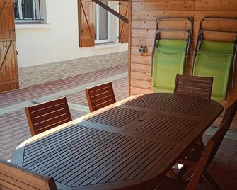 Gîte Coté Nature Dans L'aude - Espéraza - Patio