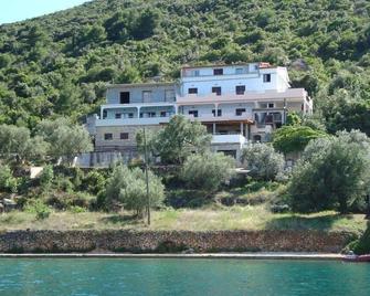 بيتسيتس جيست هاوس - Luka - مبنى