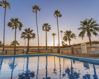 El Camino Hotel & Suites - Heroica Caborca - Pool