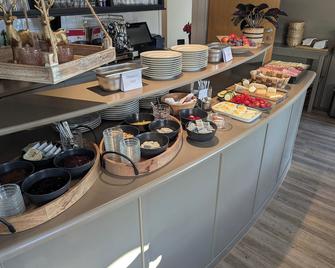 Pension Margarete - Zell am See - Buffet