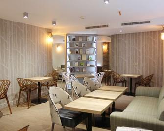 Hotel Litteraire Marcel Ayme, BW Premier Collection - Paris - Restaurant