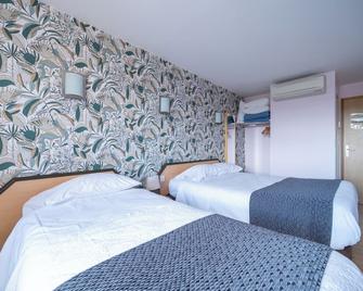 Hotel du Lauragais - Villenouvelle - Bedroom
