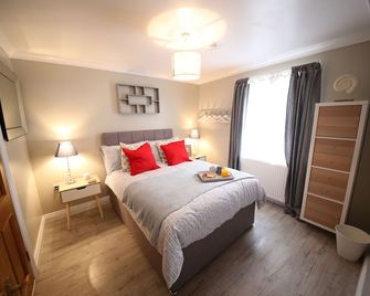 Number 4 - Exeter - Bedroom