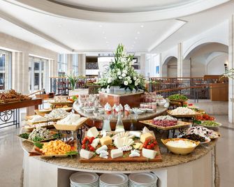Golden Crown Nazareth Hotel - Nazaret - Buffet