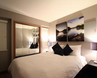 Sunpath Condos by Whistler Retreats - Whistler - Slaapkamer