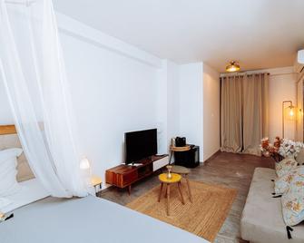 Villa Apolline/Deluxe Room/Creole Refinement - Fort-de-France - Living room