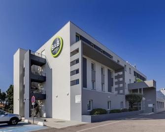 B&B HOTEL Perpignan Sud Marché International - Perpignan - Bygning