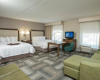 Hampton Inn & Suites Cincinnati-Union Centre - West Chester - Makuuhuone