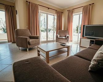 Portugal Rentals Vila da Praia Apartments Alvor - Alvor - Living room