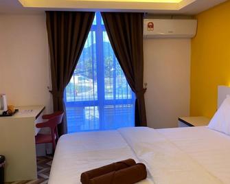 Hotel Homestay Machang D Sega - Tanah Merah - Bedroom