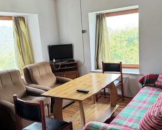 Beautiful 3-bedroom villa in Rudozem - Rudozem - Sala de estar