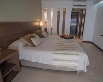 Hotel Estilo Mb - Villa Carlos Paz - Makuuhuone