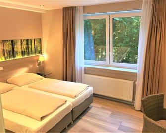 Hotel Scheid - Schriesheim - Bedroom