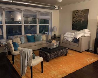 North Chicago Spacious Home - Chicago - Pokój dzienny