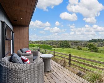 Kūkū Kabin - Waimate North Eco Holiday Cabin - Kerikeri - Patio