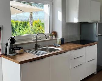 Casadoma Casa Vacanza - B&b - Policoro - Cocina
