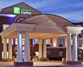 Holiday Inn Express & Suites Forest - Forest - Gebäude