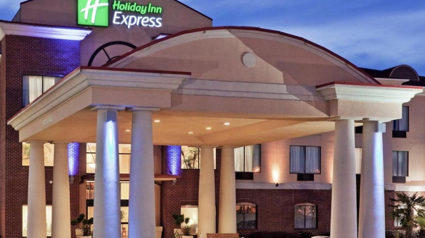 Holiday Inn Express & Suites Forest