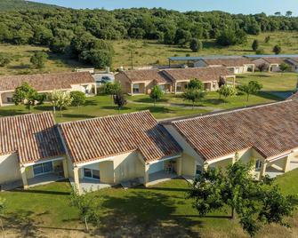 Park & Suites Village Gorges de l'Hérault-Cévennes - Ganges - Будівля