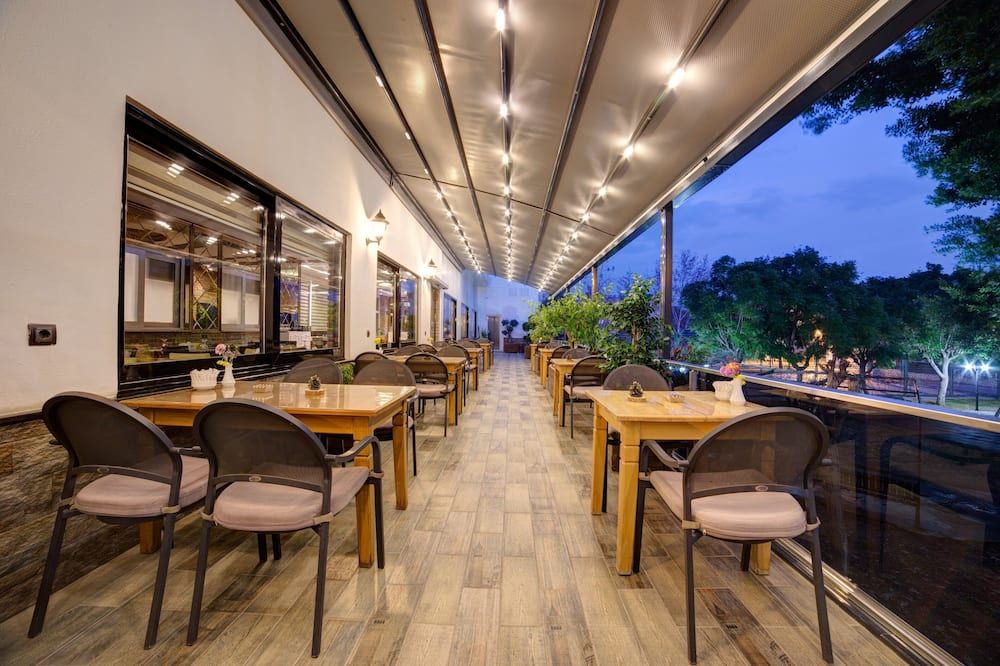 نافونا هوتل