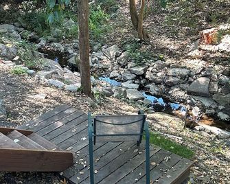 Rustic Contemporary Cottage in Quiet Setting - near downtown. 3-night min. - Lafayette