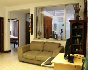 Hostal Los Volcanes - Ciudad de Guatemala - Sala de estar
