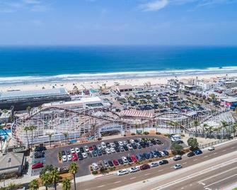 Quaint Modern Beach Studio Condo - San Diego - Budynek