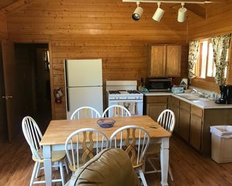 Grandview Cabins & Rv Resort - South Fork - Comedor
