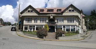 Rodmay Hotel - Powell River - Building