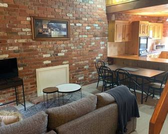 Api 1 - 8 Berry St Moama\n - Moama - Living room