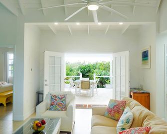 Modern Cottage with Chalk Sound Views - Providenciales - Living room