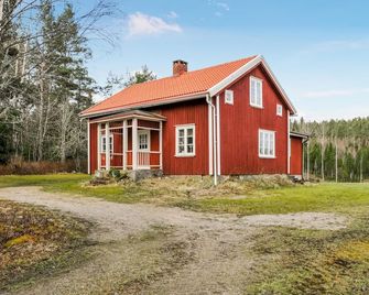 Awesome Home in Aarjaeng With Sauna - Årjäng - Edificio