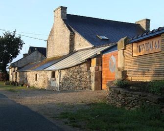 도멘 드 케르엘 - 플루공벨린 - 건물