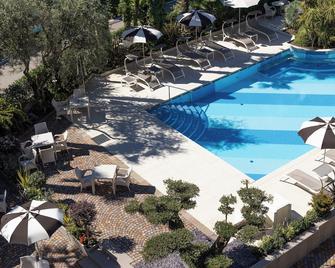 Hotel Garda - Tonellihotels - Riva del Garda - Pool