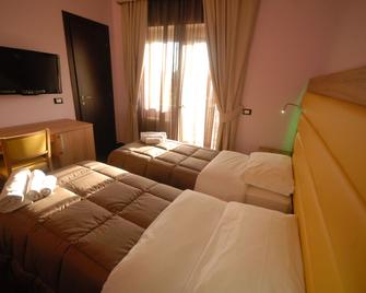 Ostia Antica Suite B&B - Rome - Bedroom
