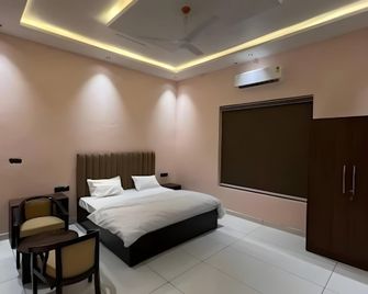 Mahaveer Dhaba - Shāhābād - Bedroom