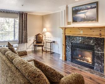 Leavenworth Village Inn - Leavenworth - Living room
