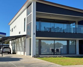 Lake Albert Retreat - Entire Apartment on the shores of Lake Albert - Meningie - Edificio