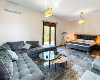 Luxury apartment in Akti Elias Sithonia - Elia Nikitis - Sala de estar