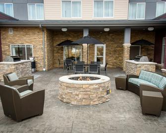 Residence Inn by Marriott Cleveland Avon at The Emerald Event Center - Avon - Terasa