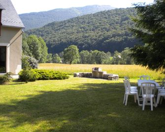 Campan, Hautes Pyrénées cottage -Comfortable house near the Col du Tourmalet. - Campan - Patio