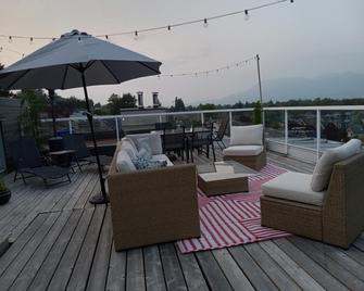 Suite Smart Vancouver - ונקובר - מרפסת