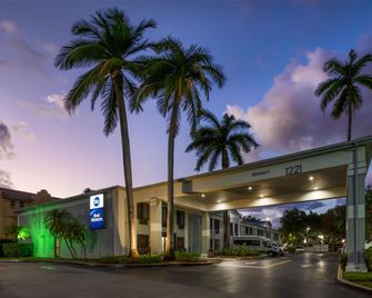 Best Western Fort Lauderdale Airport/Cruise Port - Fort Lauderdale - Bygning