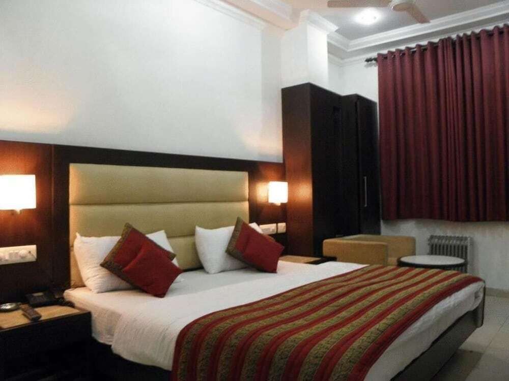 Hotel Chanchal Continental - New Delhi City Centre