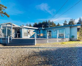 Gray Goose Beach Cottage - Coos Bay - Budova