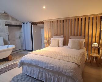 Lariviere - Lugon-et-l'Île-du-Carnay - Bedroom