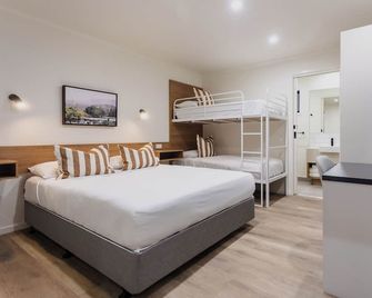 Currimundi Hotel Motel - Battery Hill