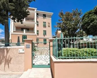 Villa Hresc - Zadar - Building