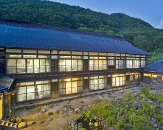 Sukayu Onsen Ryokan - Aomori - Building